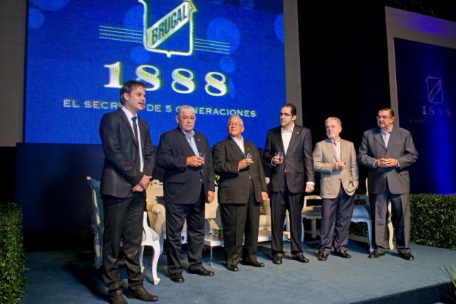 BRUGAL REVELA SECRETO  CINCO GENERACIONES 