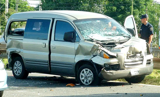 ACUSAN HISPANOS INVENTAR SUPUESTOS ACCIDENTES PARA COBRAR INDEMNIZACIONES 