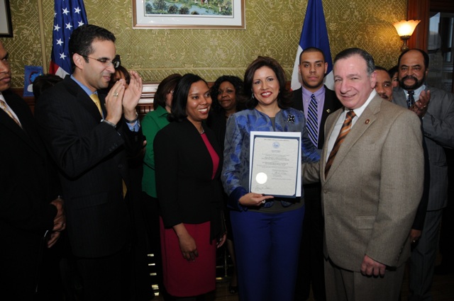 PRIMERA DAMA RECIBE LLAVE CIUDAD PROVIDENCE
