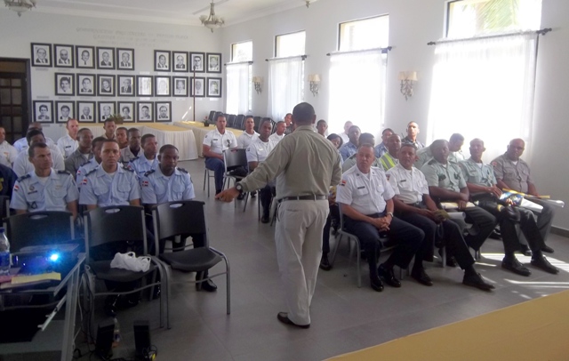 OFRECEN CHARLA PERSONAL POLITUR DISEMINADO COSTA NORTE 