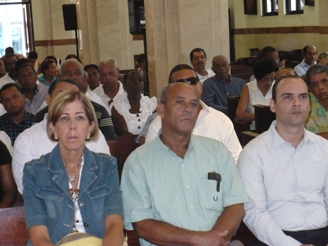 PERREDEÍSTAS RECUERDAN FENECIDO LÍDER PEÑA GÓMEZ