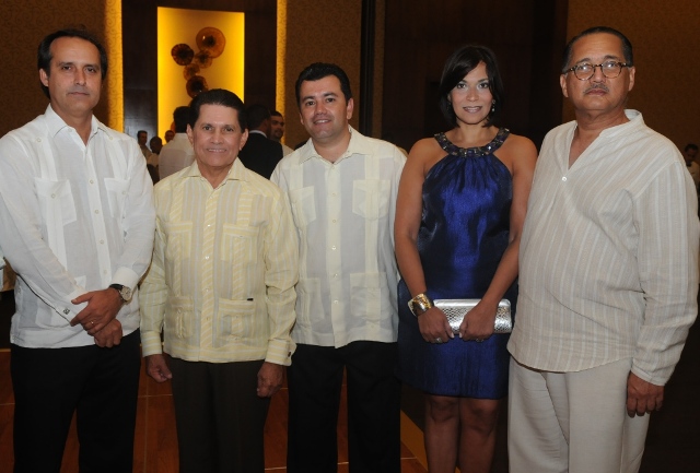 HOTEL BARCELÓ BÁVARO SIRVE ANFITRIÓN CELEBRACIÓN DATE EN PUNTA CANA