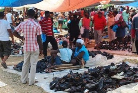 VENDEDORES AFIRMAN DESCAE VENTAS TEJIDOS USADOS