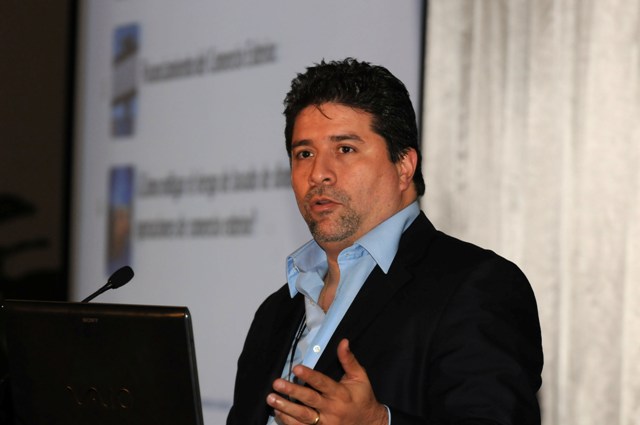 EXPERTO ADVIERTE RIESGOS LAVADO DINERO COMERCIO EXTERIOR