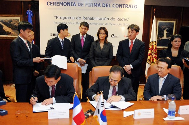 CDEEE DESTACA  PROGRAMA INVERSIONES REHABILITACIÓN REDES