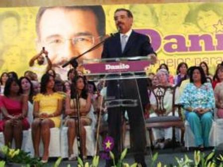 DANILO MEDINA AFIRMA TRABAJA  18 HORAS AL  DÍA PARA GANAR ELECCIONES DE 2012 