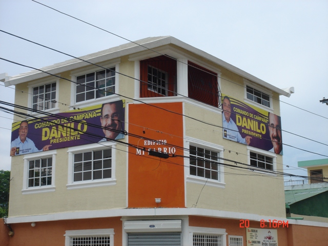 DIPUTADO INAUGURA COMANDO CAMPAÑA DANILO MEDINA