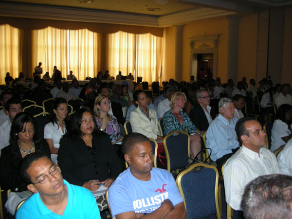 DEBATEN PROBLEMAS AFECTAN TURISMO PUERTO PLATA