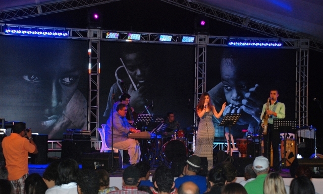 NIÑOS, JÓVENES RESULTAN BENEFICIADOS CELEBRACIÓN JAZZ FESTIVAL CABARETE