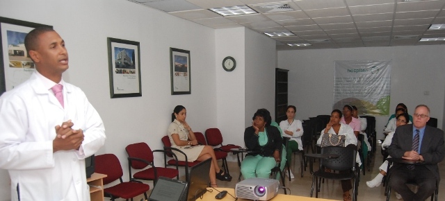 IMPARTEN CHARLA ENFERMEDADES CEREBRO VASCULARES