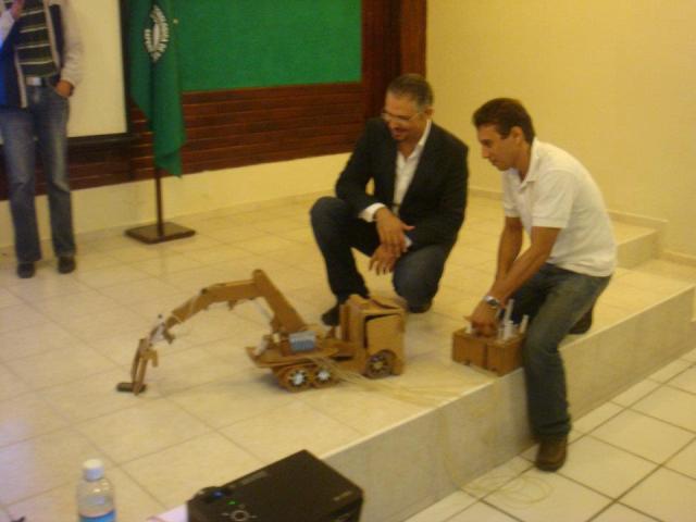 IMPARTEN CHARLA RECINTO UTESA EN PUERTO PLATA