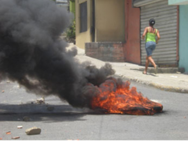 APAGONES PROVOCAN PROTESTAS SECTOR EL JAVILLAR