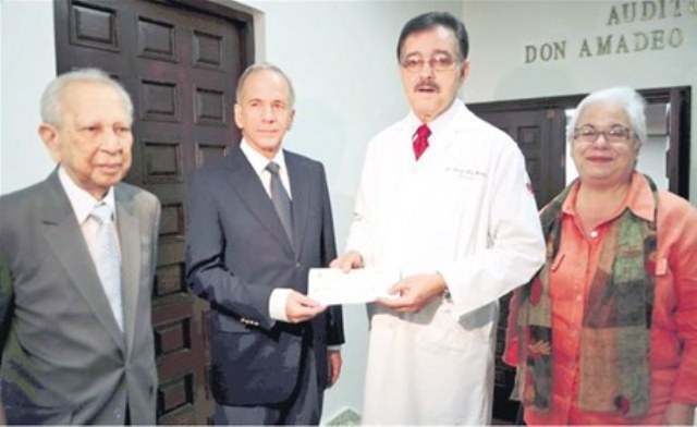 FUNDACIÓN BRUGAL ENTREGA RD$2.5  MILLONES INSTITUTO DOMINICANO CARDIOLOGÍA