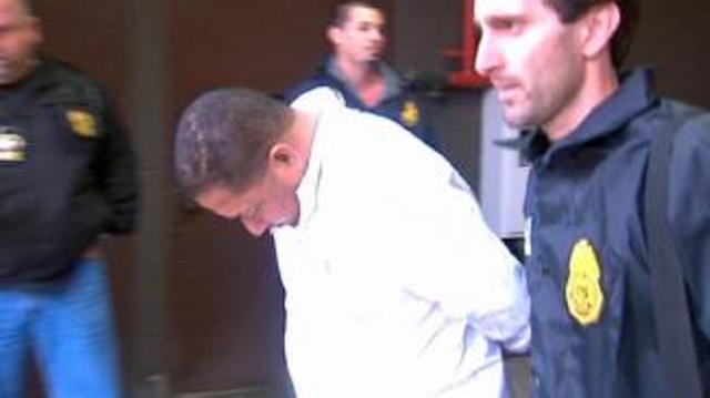 DESMANTELAN RED DOMINICANOS TRAFICABA MEDICAMENTOS