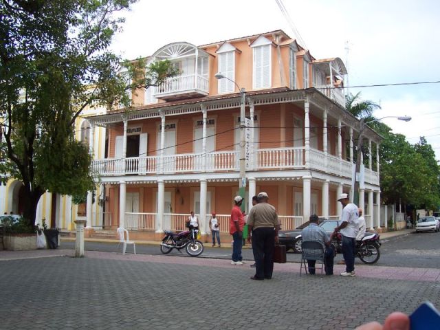 PRESENTAN TALLER MANUALIDADES CASA CULTURA