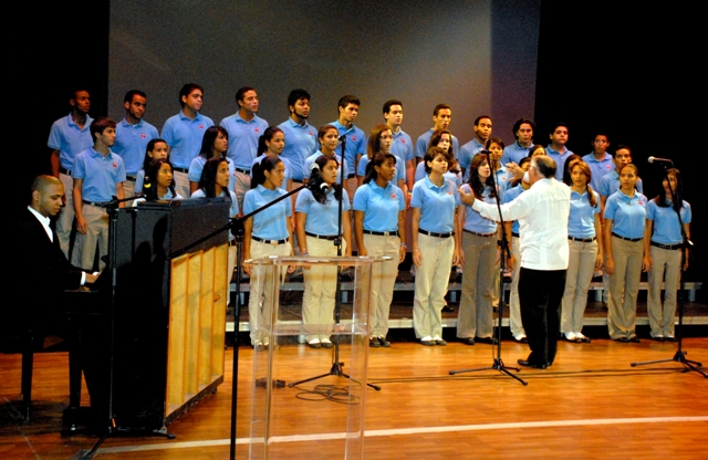 MINERD CLAUSURA FESTIVAL COROS MES CANCIÓN ESCOLAR 