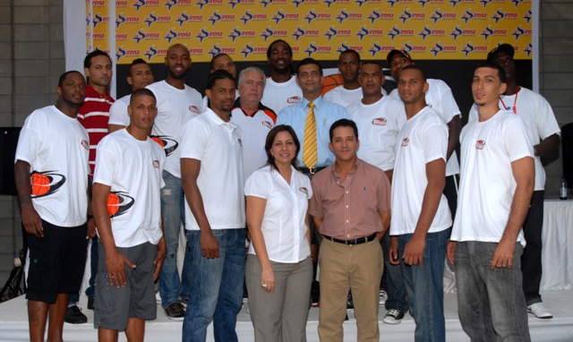 JUGADORES HURACANES DEL ATLÁNTICO VISITAN LA SIRENA