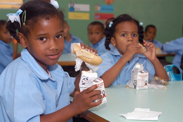 MINISTERIO EDUCACIÓN APERTURA DESAYUNO ESCOLAR EN PUERTO PLATA