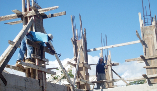 REINICIAN TRABAJOS CONSTRUCCIÓN NUEVO MERCADO MUNICIPIO IMBERT