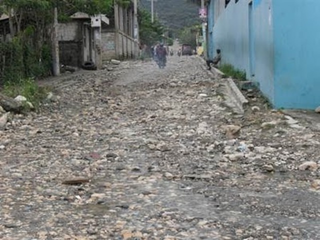 RECLAMAN ARREGLO CALLES SECTOR SAN MARCOS
