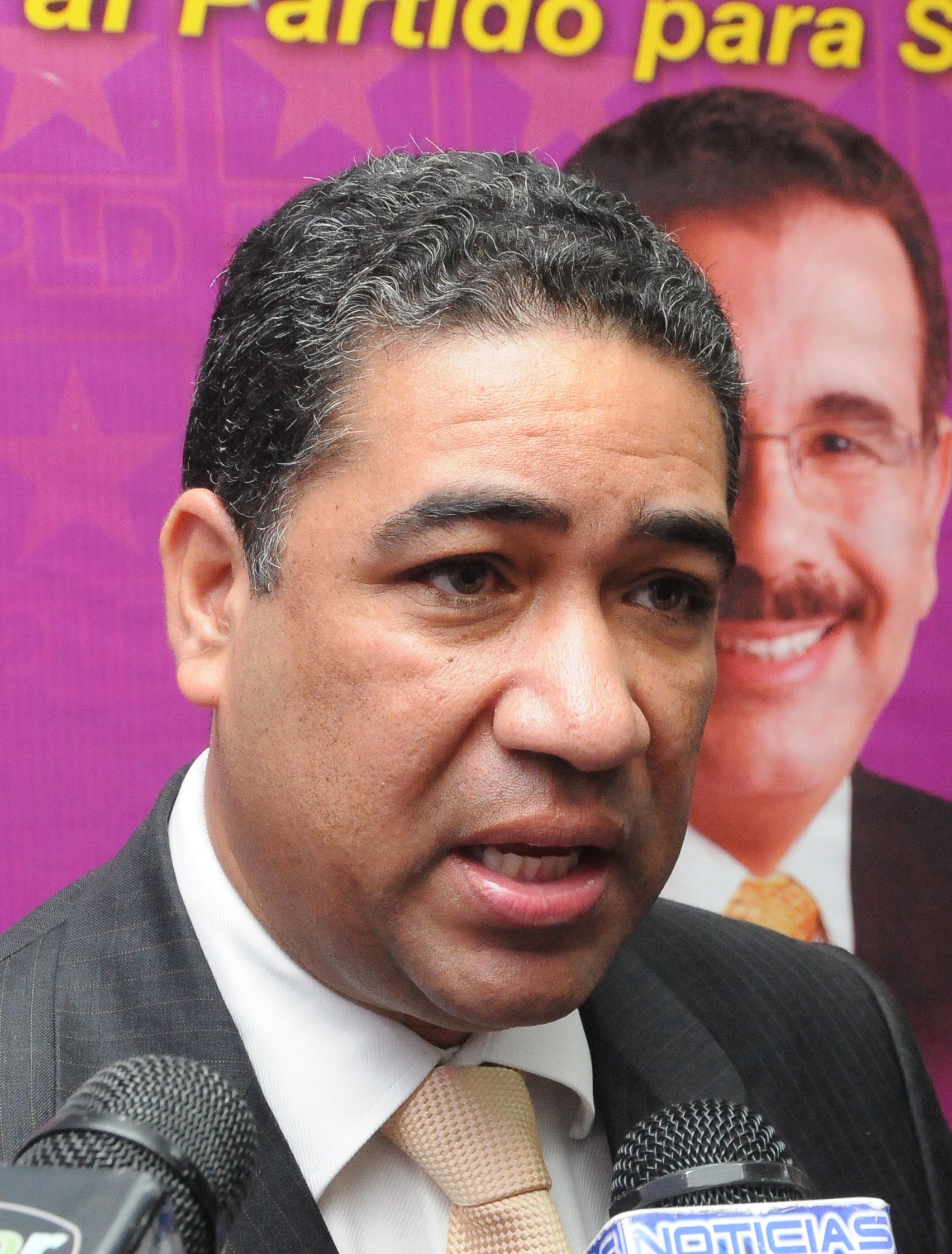 SENADOR FRANCIS VARGAS DESTACA OBRAS GOBIERNO EN PUERTO PLATA