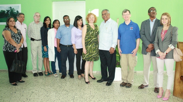 USAID DONA EQUIPOS BANCO SEMILLAS PRODUCCIÓN NACIONAL