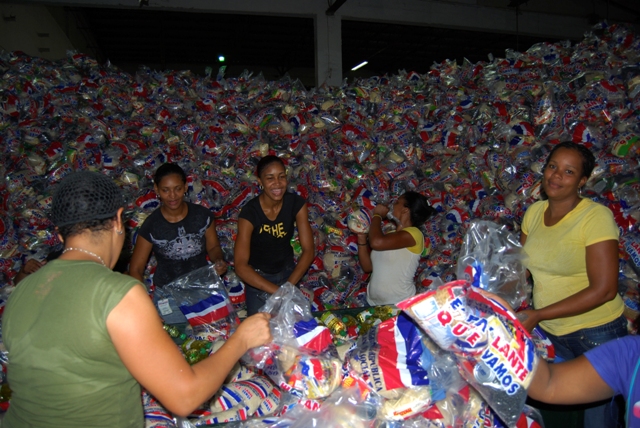 GOBIERNO SOCORRE DAMNIFICADOS SANTIAGO, PUERTO PLATA