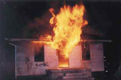 Hombre sufre quemaduras al incendiarse su vivienda en los hidalgos