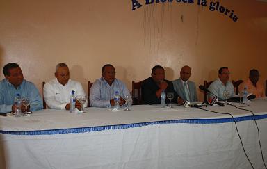 Embarqueros buscan revoquen disposición aduanas prohíbe entrada ropas  