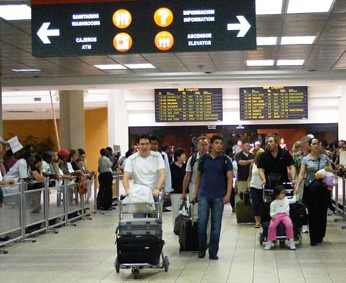 Miles turistas llegan anualmente destino Samaná
