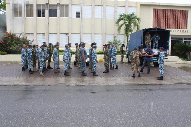 Militares comando norte FAD prevén puertoplateños paso tormenta Isaac