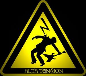 Joven muere electrocutado mientras pintaba edificio comercial