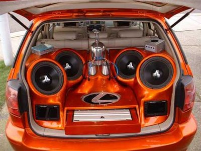 Denuncian vehículos con aparatos de sonido entorpecen paz ciudadana