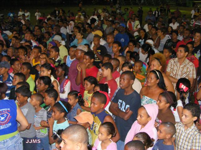 Comedores económicos y gobernación PP realizan cenas navideñas con espectáculos musicales   