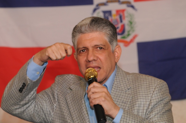 EDUARDO ESTRELLA ABOGA SOMETAN POLÍTICOS CORRUPTOS