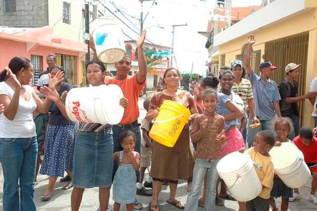 CRISIS AGUA POTABLE PROVOCA PROTESTAS LLEGUEN NUEVOS SECTORES