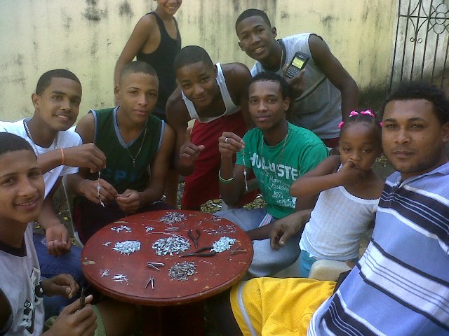JÓVENES ARTESANOS, EJEMPLO DE TRABAJO
