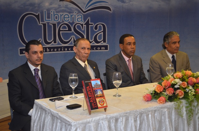 PONEN CIRCULACIÓN OBRA LITERARIA “UN ALERTA A LA HUMANIDAD”