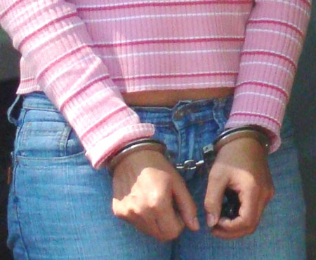 APRESAN SARGENTO CONDUCÍA JEEPETA ROBADA