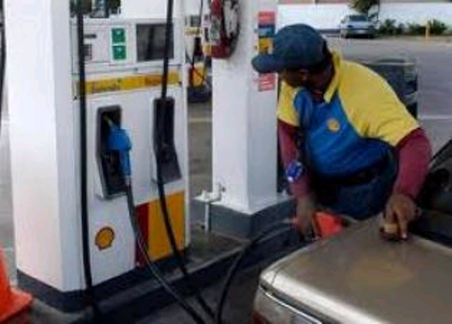 GOBIERNO DISPONE AUMENTO PRECIO COMBUSTIBLES  