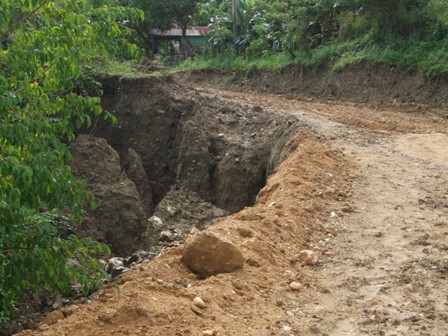 LLUVIAS PROVOCAN SERIOS DAÑOS AUTOPISTA NAVARRETE-PUERTO PLATA