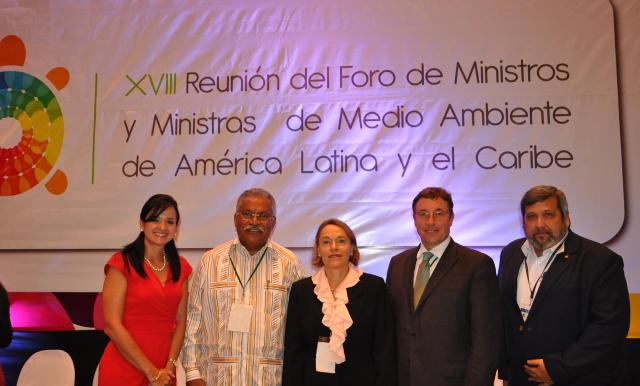 CONSIDERAN TEMAS MEDIO AMBIENTE AYUDAN DESARROLLAR NACIONES