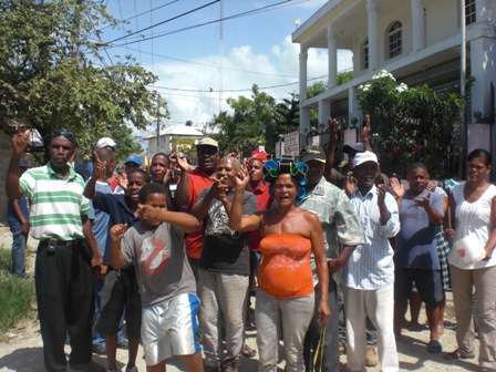 APAGONES PROVOCAN PROTESTAS EN MONTELLANO 