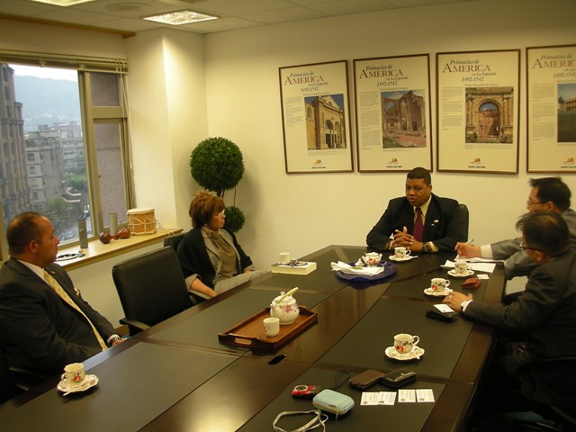 PRESIDENTE NACIONAL JCI VIAJA TAIWÁN