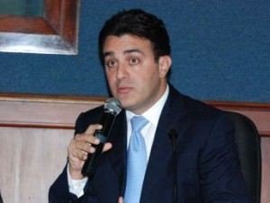 CURY SUGIERE DESPENALIZAR DELITO DIFAMACIÓN
