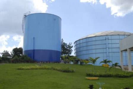 DIRECTOR INSPECCIONA EQUIPOS ACUEDUCTO PUERTO PLATA