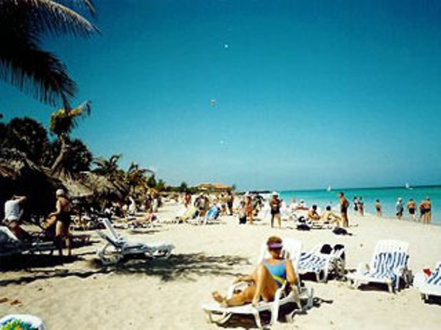 AUMENTA LLEGADA TURISTAS NORTEAMERICANOS DESTINOS NACIONALES