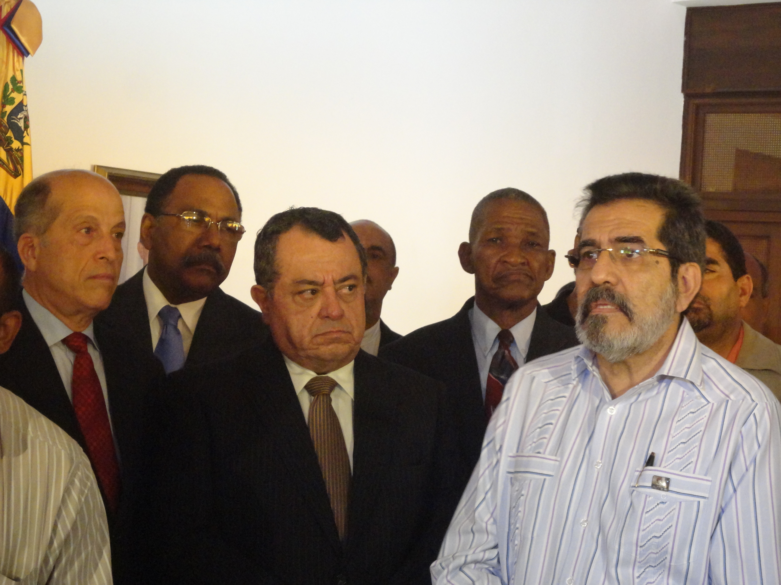 MAX PUIG ESPERA RECUPERACIÓN PRESIDENTE HUGO CHÁVEZ