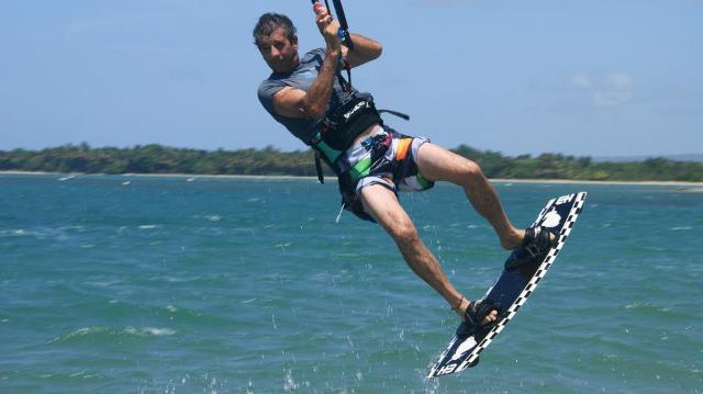 CELEBRAN PRIMERA COPA DE KITEBOARGING RIVIERA AZUL EN PLAYA DORADA