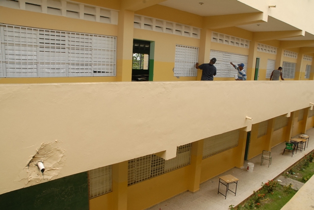 MINERD INVERTIRÁ RD$300.0 MILLONES MANTENIMIENTO 20 MIL AULAS PÚBLICAS 